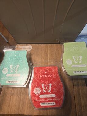 Scentsy Wax Bars Trio - Red, Mint Green, Light Green Scented Melts